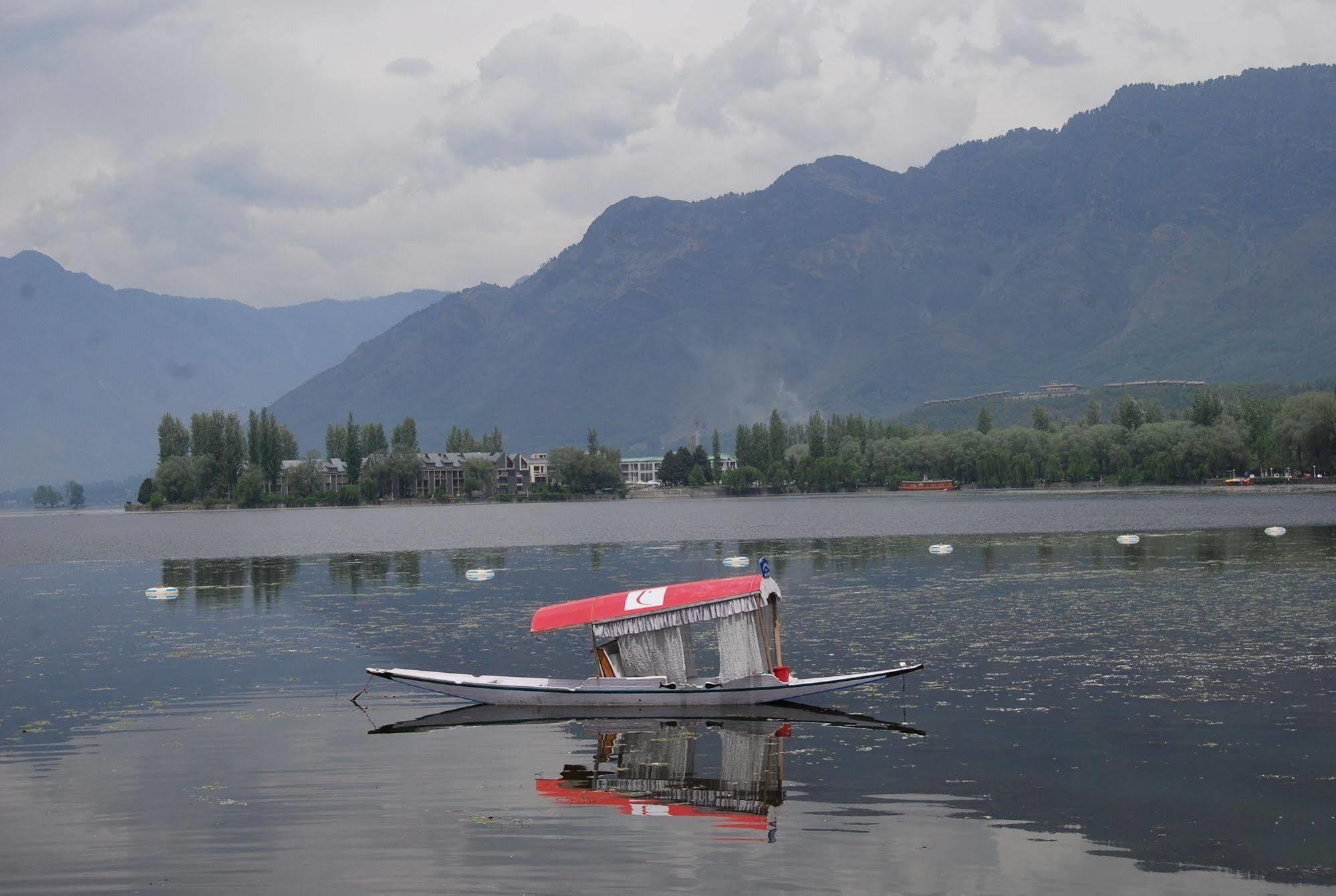 The Lalit Grand Palace Srinagar Eksteriør bilde